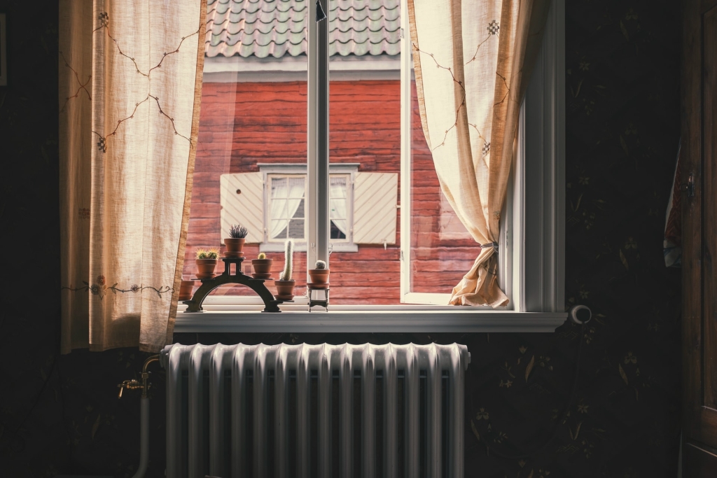 avatud aken_unsplash.jpg